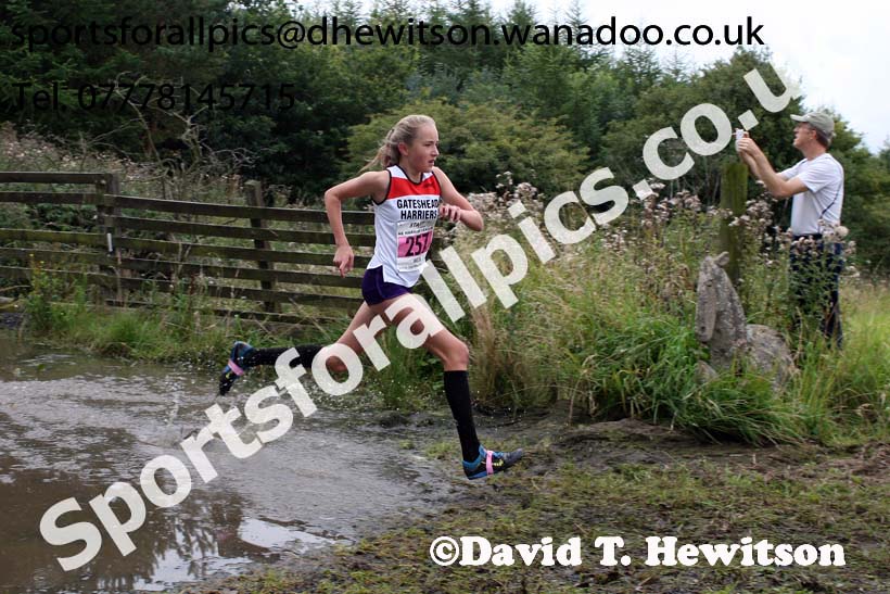 Girls under-15s, Start Fitness North Eastern Harrier League, Tanfield, County Durham. Photo: David T. Hewitson/Sports for All Pics